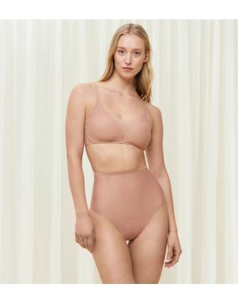 TRIUMPH SHAPE SMART HIGHWAIST-ΚΟΡΣΕΣ ΨΗΛΟΜΕΣΟΣ STRING 10209535-7575 ΜΠΕΖ-ΧΡΩΜΑ ΔΕΡΜΑΤΟΣ